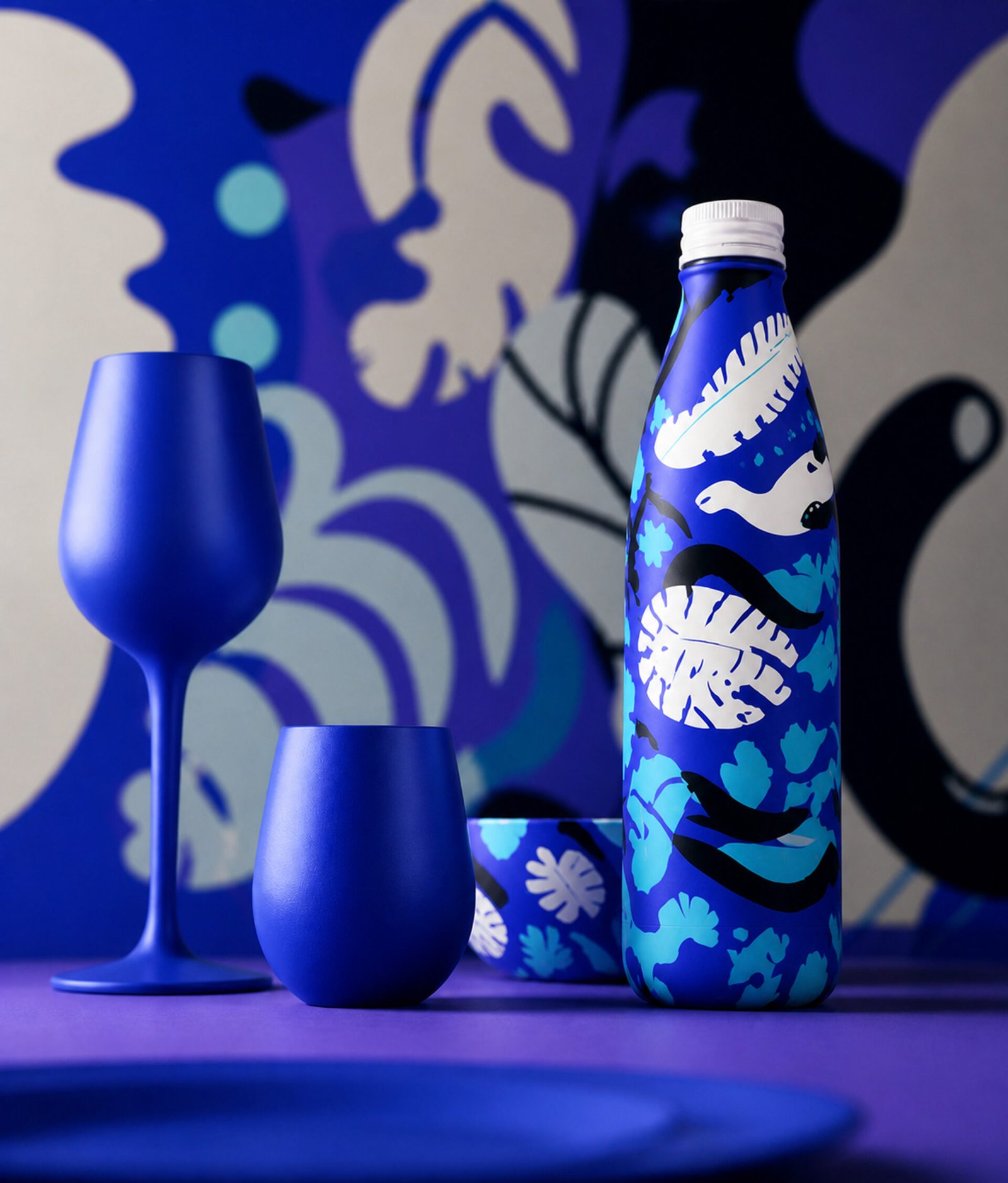 rivettmm_foliavolt-electric-garden-03-low-angle-drinkware